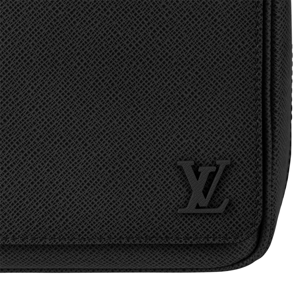 Louis Vuitton District PM Messenger